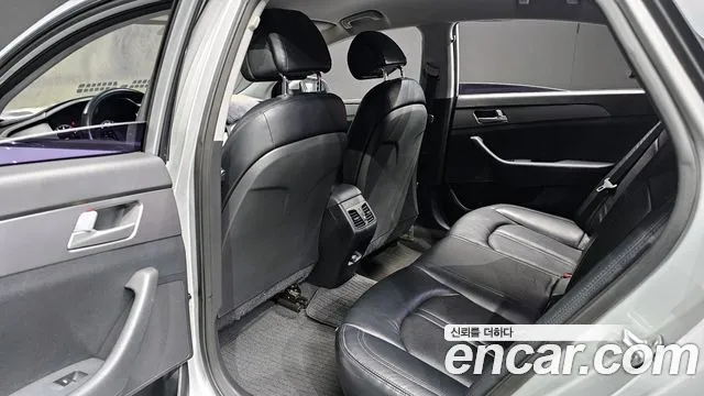 Hyundai Sonata 2015 — фото 12
