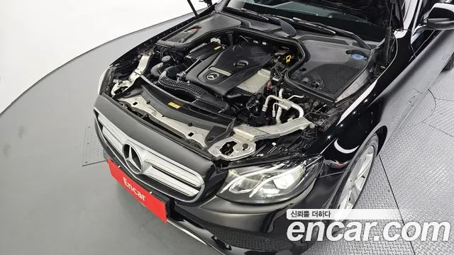 Mercedes-Benz E-Class 2017 — фото 6