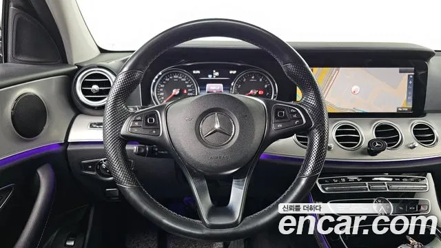 Mercedes-Benz E-Class 2017 — фото 15