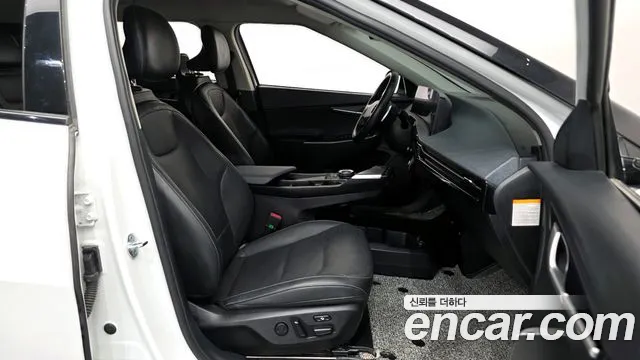 Kia EV6 2022 — фото 11