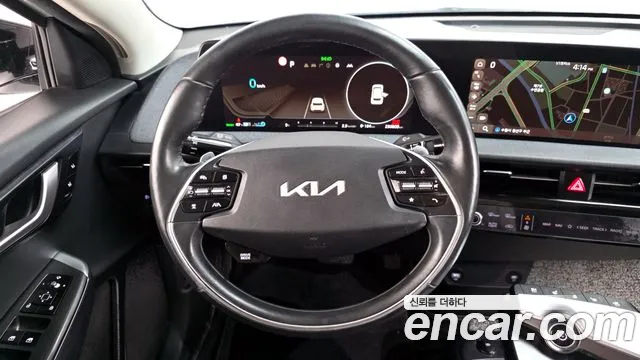 Kia EV6 2022 — фото 14