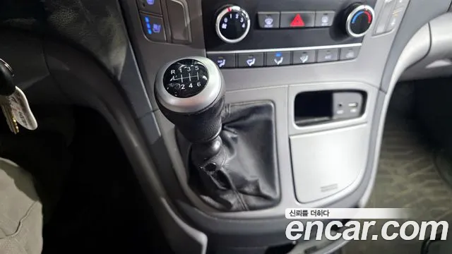 Hyundai Starex 2018 — фото 9