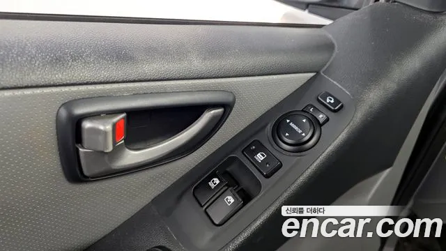 Hyundai Starex 2018 — фото 15