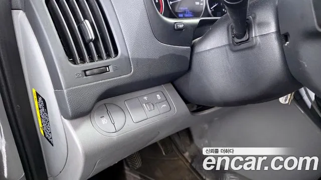 Hyundai Starex 2018 — фото 16