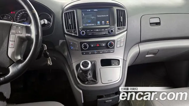 Hyundai Starex 2018 — фото 19