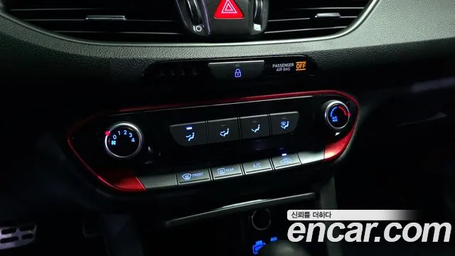 Hyundai i30 2017 — фото 16