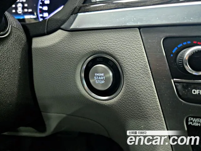 Hyundai Genesis 2016 — фото 11