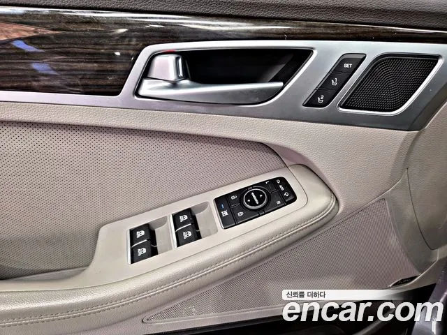 Hyundai Genesis 2016 — фото 13