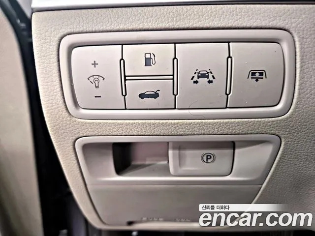 Hyundai Genesis 2016 — фото 14