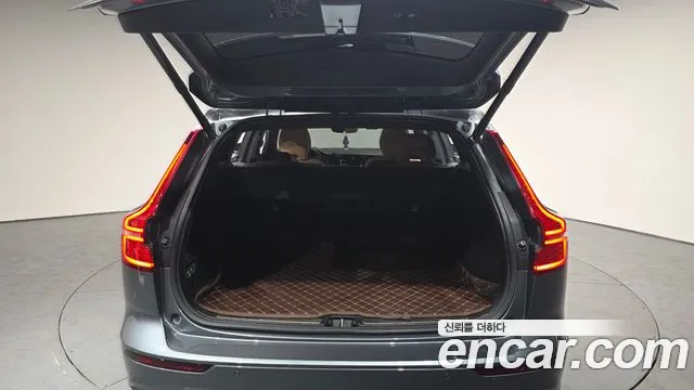 Volvo V60 2021 — фото 20