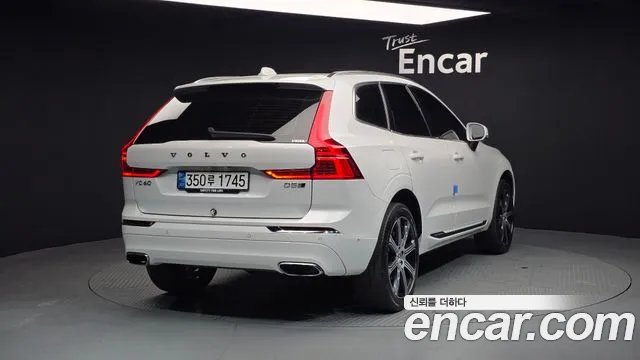 Volvo XC60 2019 — фото 2