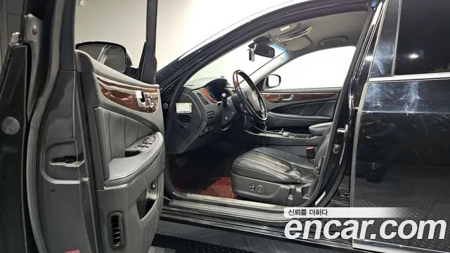 Hyundai Equus 2012 — фото 10