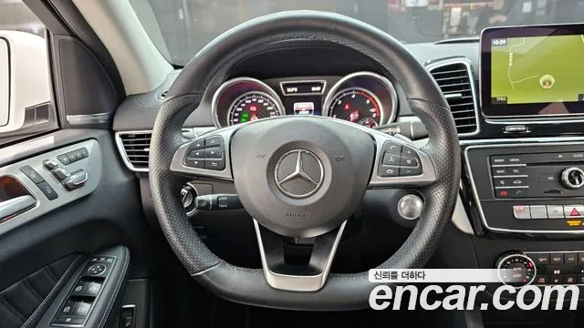 Mercedes-Benz GLE-Class 2017 — фото 13