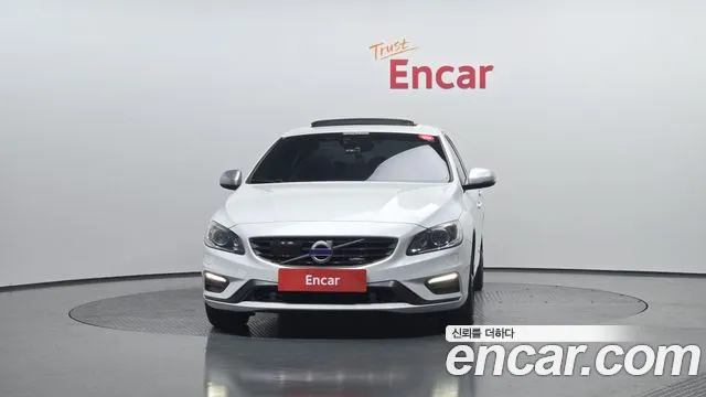 Volvo S60 2015 — фото 3