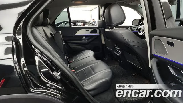 Mercedes-Benz GLE-Class 2019 — фото 12