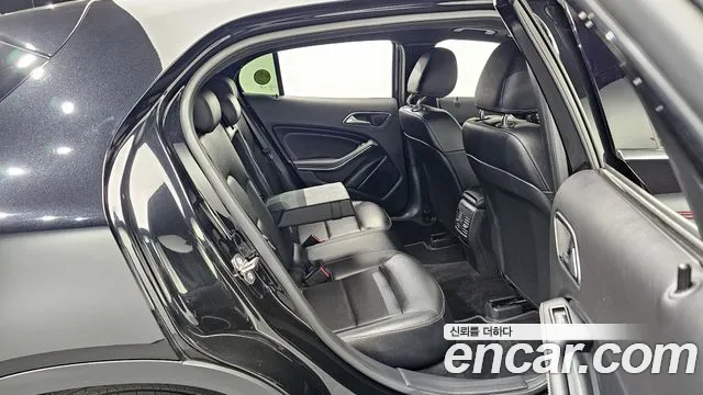Mercedes-Benz GLA-Class 2019 — фото 11