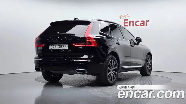 Volvo XC60 2019 — фото 2