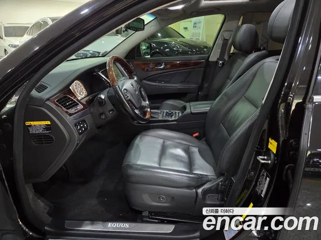 Hyundai Equus 2015 — фото 6