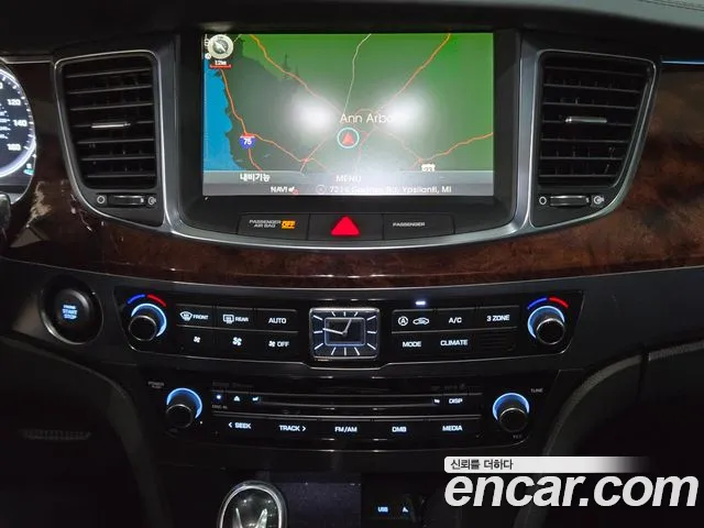 Hyundai Equus 2015 — фото 11