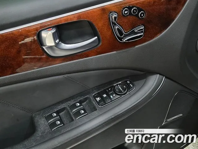 Hyundai Equus 2015 — фото 15