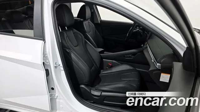 Hyundai AVANTE 2025 — фото 12