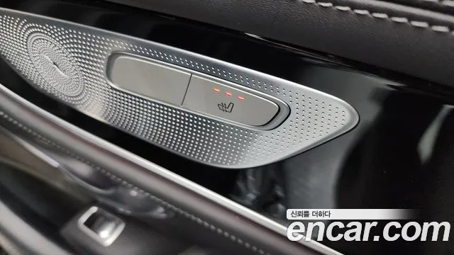 Mercedes-Benz AMG GT 2020 — фото 18