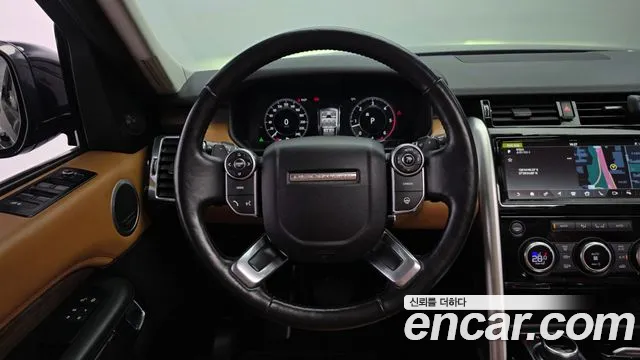 Land Rover Discovery 2018 — фото 13