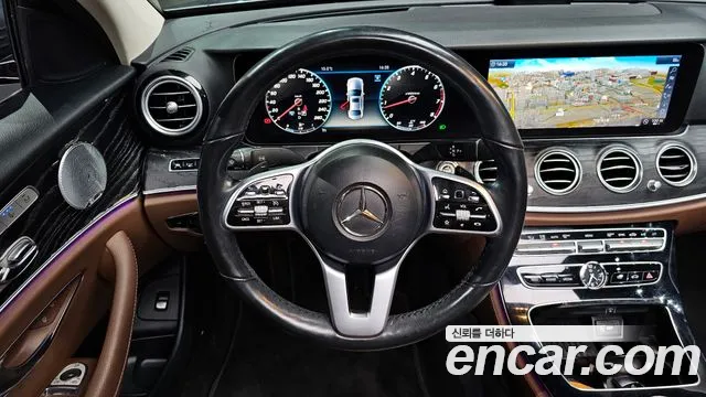 Mercedes-Benz E-Class 2019 — фото 13