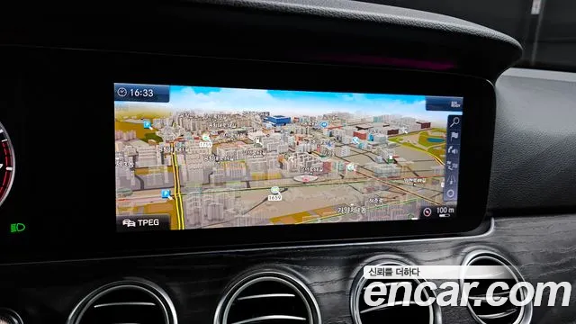 Mercedes-Benz E-Class 2019 — фото 14