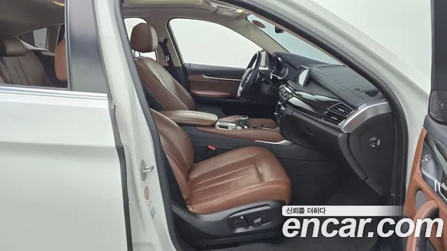 BMW X6 2015 — фото 11