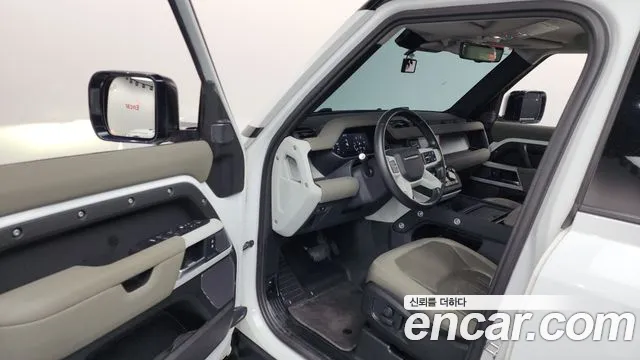 Land Rover Defender 2020 — фото 10