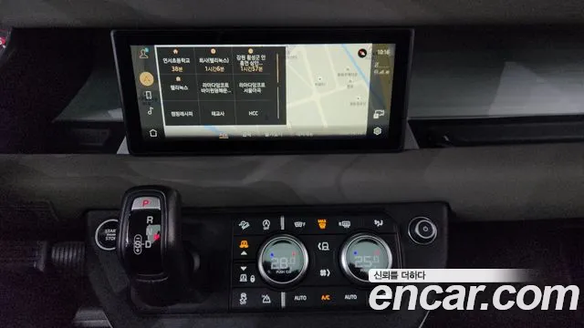 Land Rover Defender 2020 — фото 14