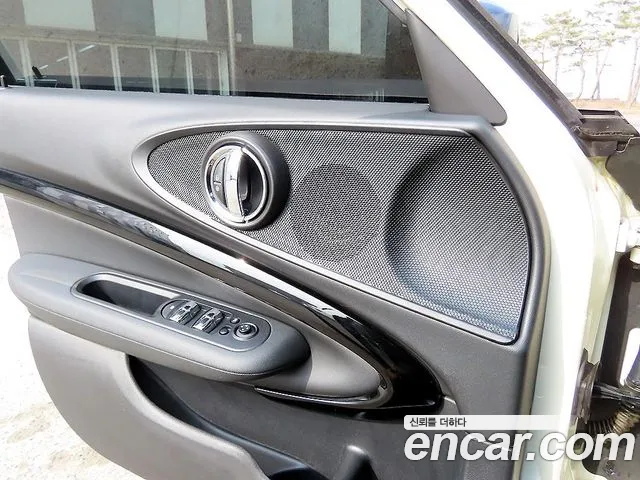 Mini Clubman 2022 — фото 12