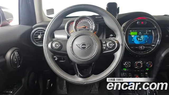 Mini Cooper 2020 — фото 12