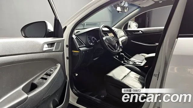 Hyundai Tucson 2017 — фото 12