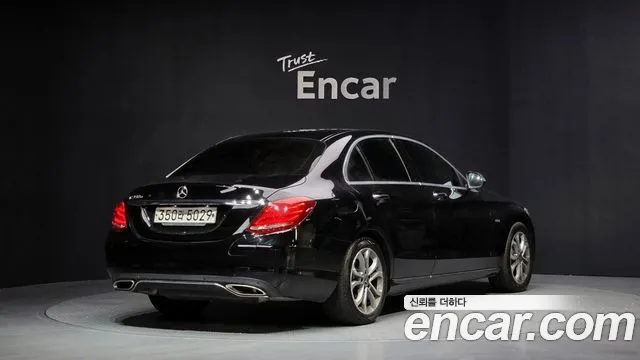 Mercedes-Benz C-Class 2018 — фото 2