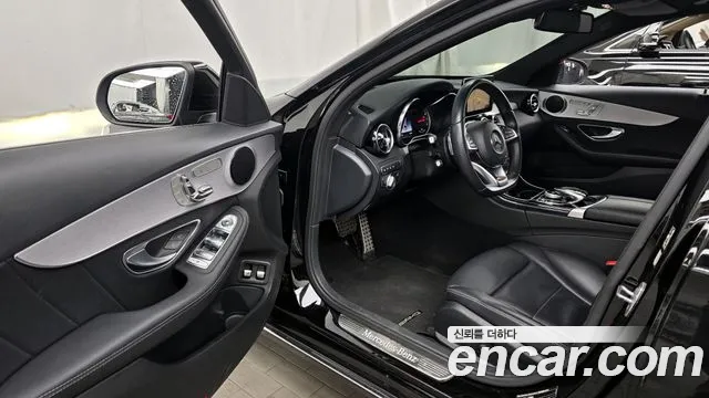 Mercedes-Benz C-Class 2018 — фото 10
