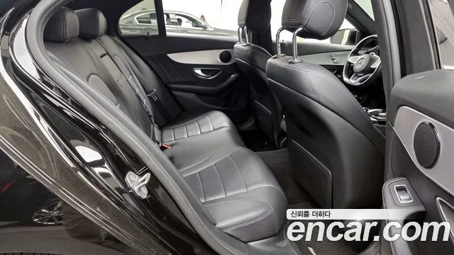 Mercedes-Benz C-Class 2018 — фото 12