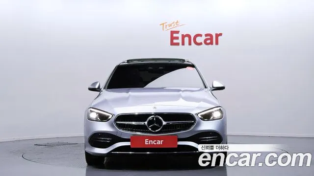Mercedes-Benz C-Class 2023 — фото 3