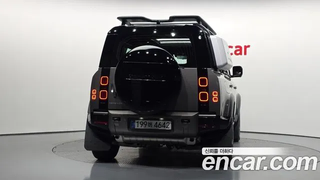 Land Rover Defender 2025 — фото 4