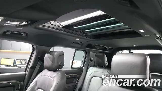 Land Rover Defender 2025 — фото 18