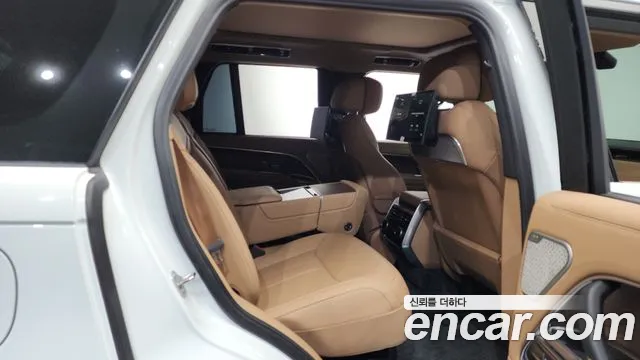 Land Rover Range Rover 2025 — фото 12