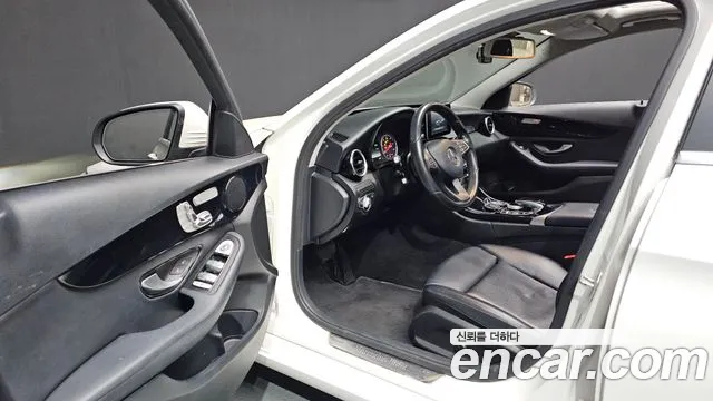 Mercedes-Benz C-Class 2016 — фото 10