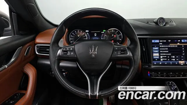 Maserati Levante 2021 — фото 13