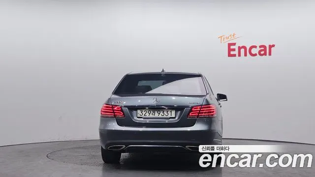 Mercedes-Benz E-Class 2016 — фото 4