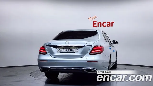 Mercedes-Benz E-Class 2020 — фото 4