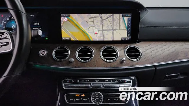 Mercedes-Benz E-Class 2020 — фото 15