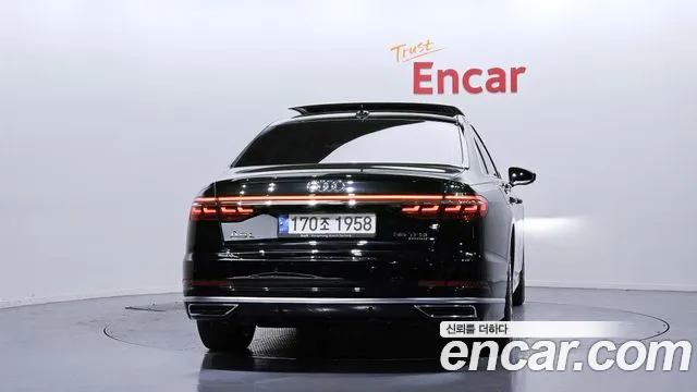 Audi A8 2021 — фото 4