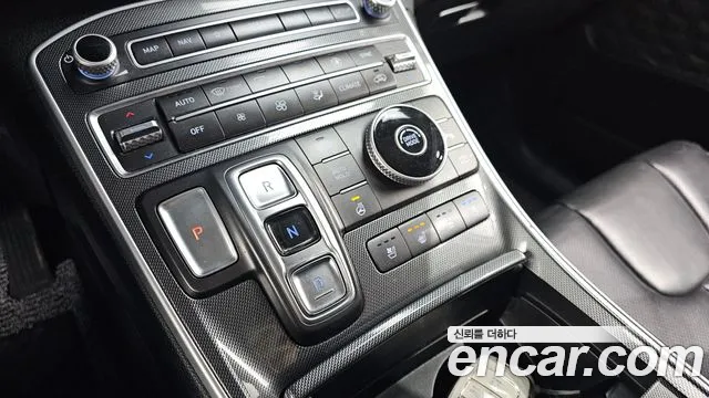 Hyundai Santafe 2021 — фото 9