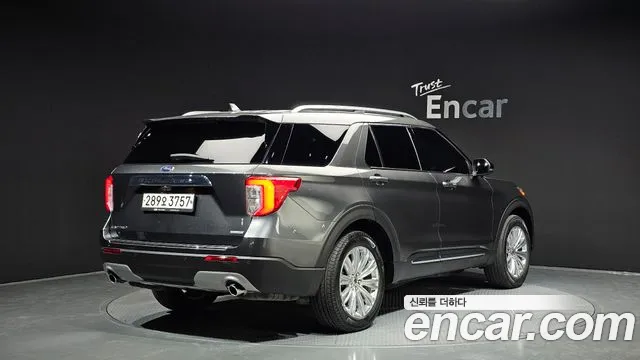 Ford Explorer 2020 — фото 2